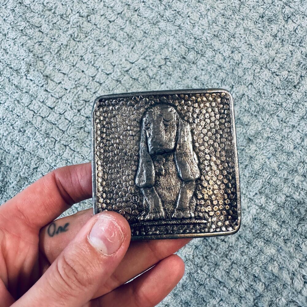 Vtg HUSH PUPPIES Silver Wyoming Studio Art Works James Lind 1975 Belt Buckle - Picture 2 of 3